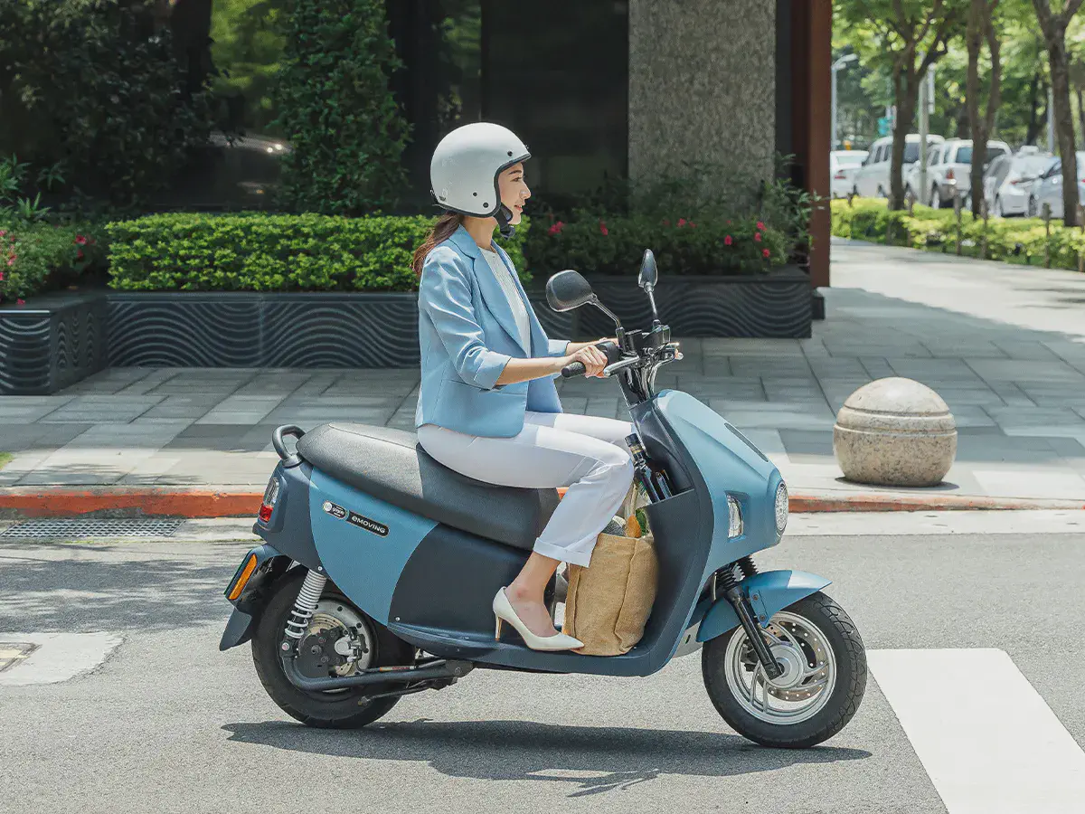 EZ1 綠牌輕型｜輕巧好騎，城市通勤首選｜媒體報導：小七車觀點 (徐立軒)